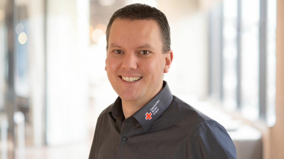 Portraitfoto von Benjamin Schäfer